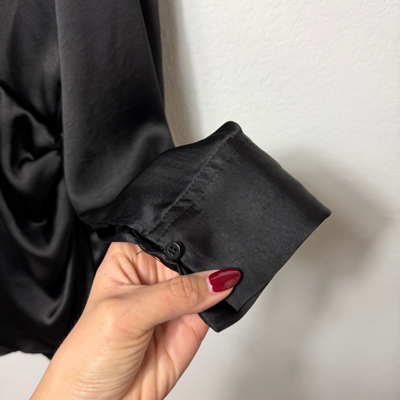 ZARA WOMEN'S BLACK SATIN MINI LONG SLEEVE DRESS SIZE LARGE PRE-OWNED - Picture 6 of 7